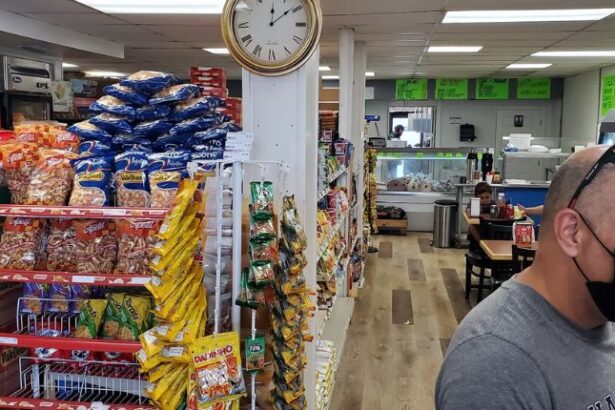 villa-blanca-supermarket